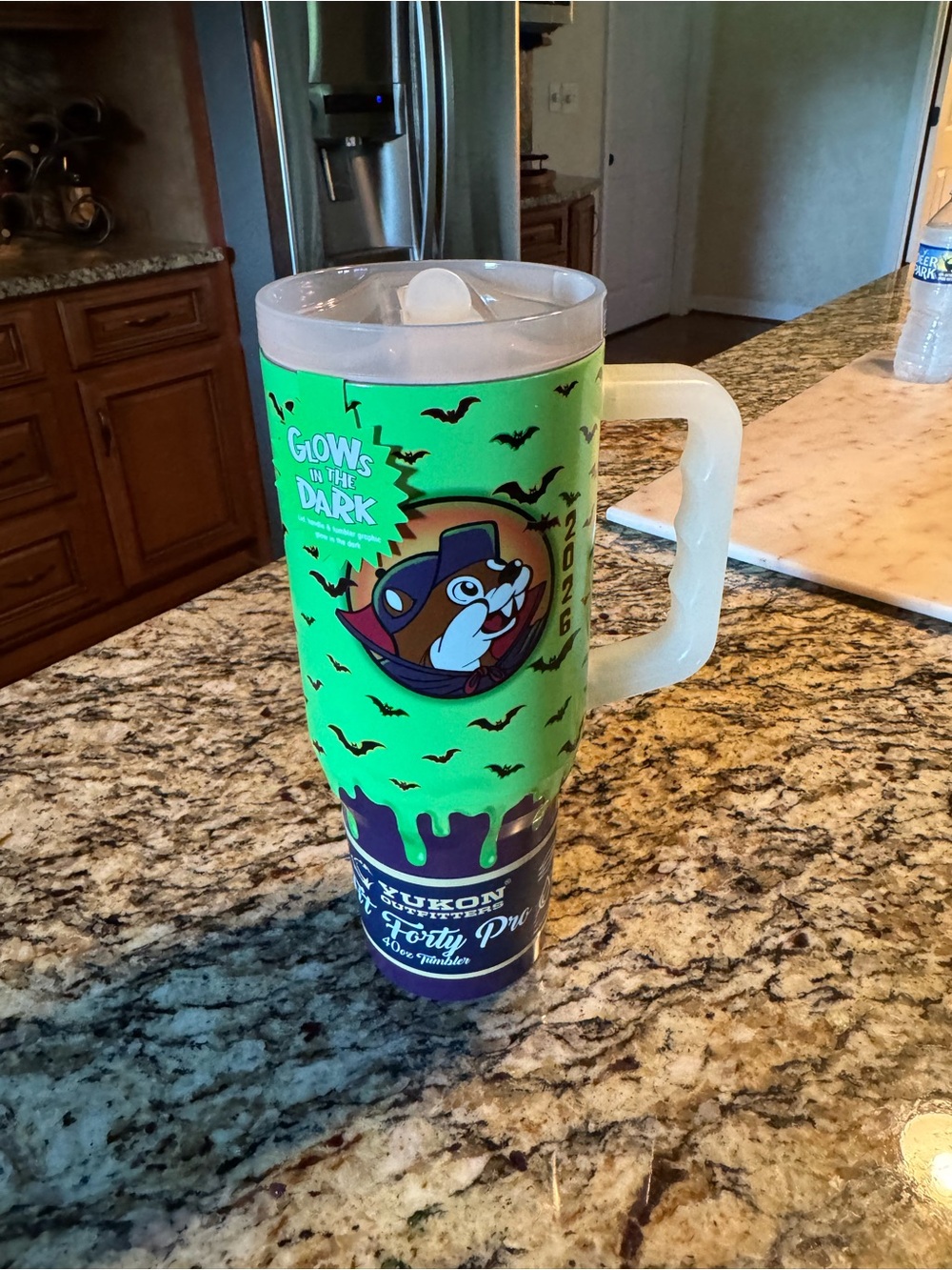 Buc-ee’s Glow-in-the-Dark Halloween Green Tumbler with Handle